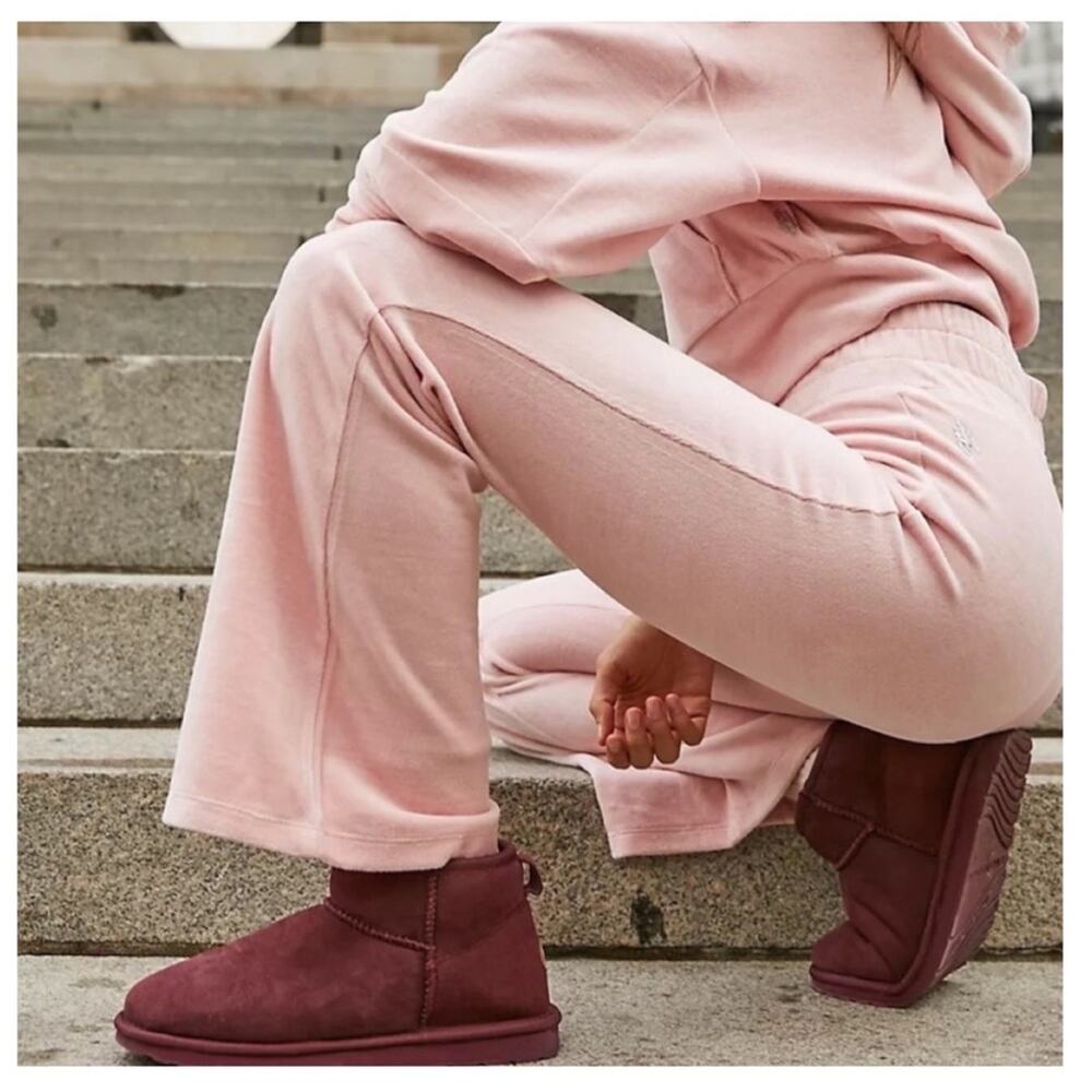 NEW Free People Movement Take the Lead Velour‎ Pull On Flare Pants L Pink